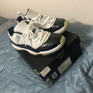 AIR JORDAN 11 RETRO LOWS